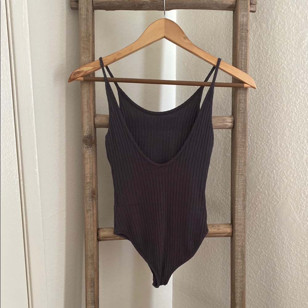 Urban Outfitters Gray Ribbed Top - Picture 3 of 3